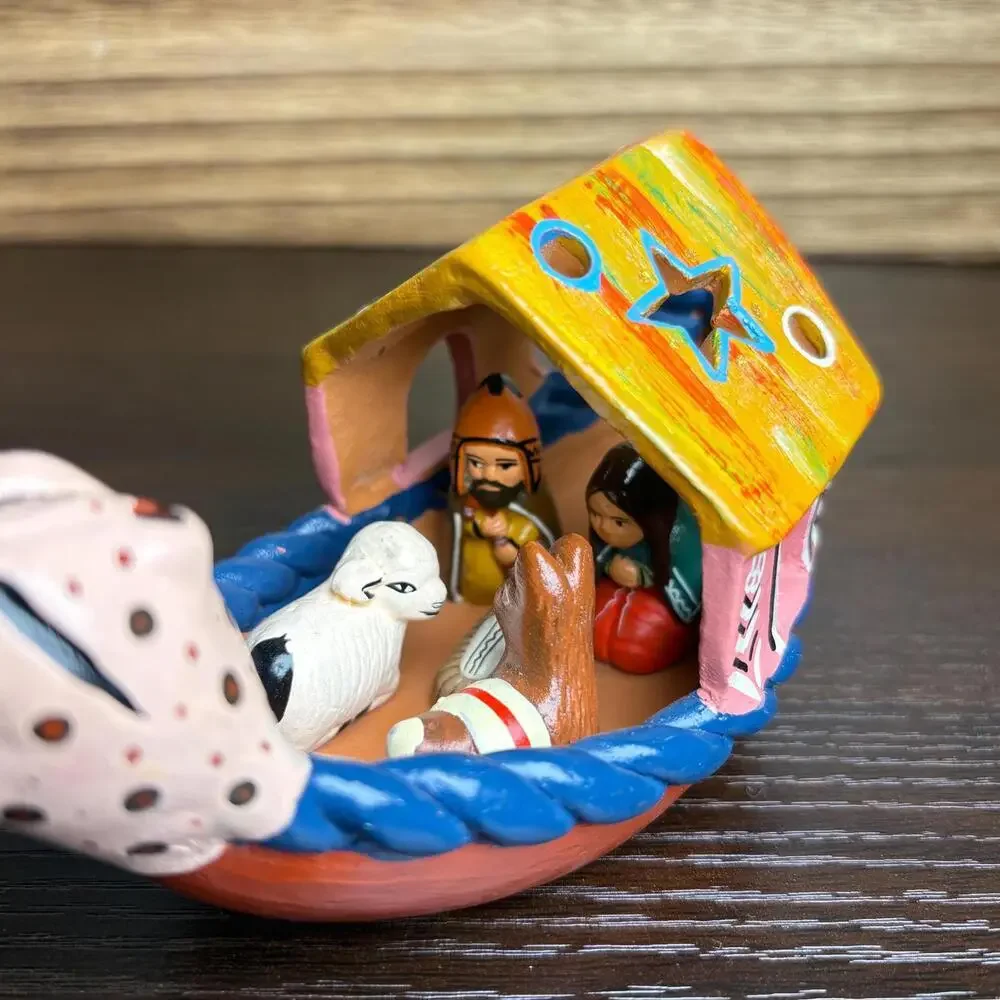 Handmade Peruvian Clay‎ Nativity in Canoe White Jaguar Christmas Decoration